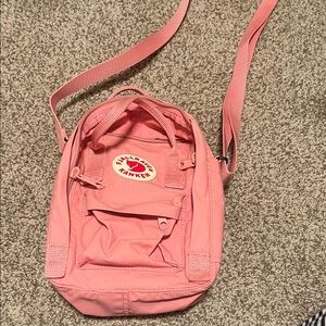 Fjallraven Kånken Mini in Soft Pink